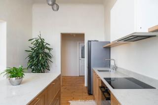 Charming flat with beautiful riverside views - Riga - 5