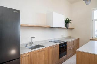 Charming flat with beautiful riverside views - Riga - 2