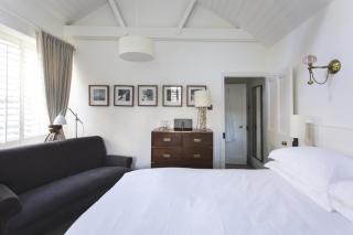 Antonia's Pearls - St Austell - 9