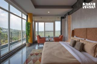 StayVista at The Himalayan Echo with Lawn, Bonfire - Nainital - 5