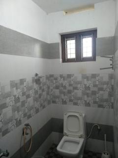 2 AC Room in KUTHUPARAMBA - Kottayam - 9