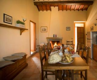 Retreat Among Tuscan Vineyard Hills - Arezzo - 8