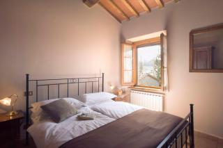 Retreat Among Tuscan Vineyard Hills - Arezzo - 4
