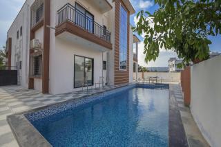 ll EMPYREAN STAY ll LUXE ll MI CASA ll 4BHK ll AC ll POOL ll TT ll POOL TABLE ll - 8