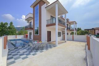 ll EMPYREAN STAY ll LUXE ll MI CASA ll 4BHK ll AC ll POOL ll TT ll POOL TABLE ll - 8