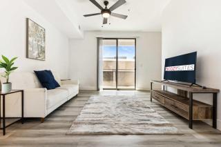 Glendale CozySuites - Westgate with pool 10 - Glendale - 5