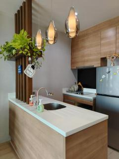 1 minute to the subway entrance Mrt Huai Khwang Most cozy room in this city central The condo has an infinity swimming pool and gym on the top floor - Banguecoque - 6