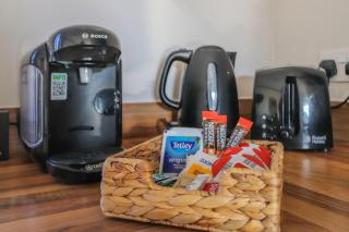 Noah Suite by Koya Homes - 2-Bed Apartment, Cardiff City Stadium View & Free Parking - Cardiff - 2