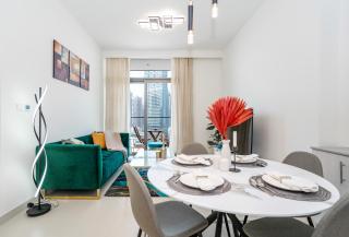 HomesGetaway-Elegant 1BR in Downtown Burj Crown - Dubai - 4