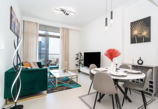 HomesGetaway-Elegant 1BR in Downtown Burj Crown - Dubai - 5
