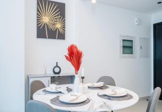 HomesGetaway-Elegant 1BR in Downtown Burj Crown - Dubai - 1