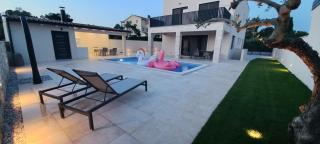 Villa Salvatore Mit Beheiztem Pool - Savudrija - 0