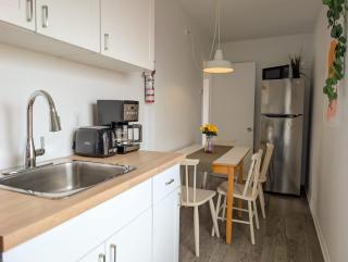 Loft 12 - Bord de l'eau Foyer Barbecue & AC - Sainte-Anne-de-Beaupré - 9