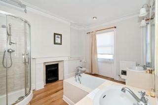 Elegant 6 Bed Home with Garden & Balcony By Harrods - Londra - 6