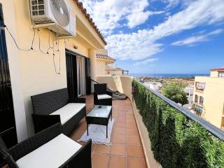 Relax with Ocean Views, Pool, and Garage - Malaga - 1