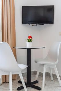 Amazing Studio with Free Parking Golem - Golem - 7