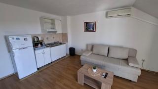 Apartments Mato with balconies, garden & the sea view - Seget Vranjica - 9