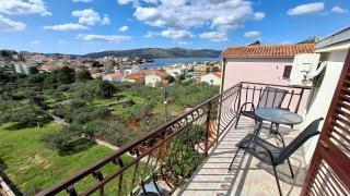Apartments Mato with balconies, garden & the sea view - Seget Vranjica - 0