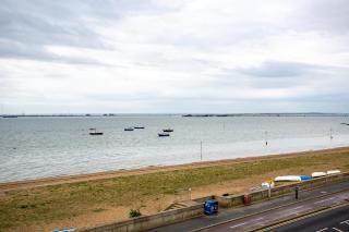 Seaside Escape - Thorpe Bay - 8