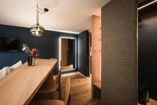 The Post Mountain Residence - 3