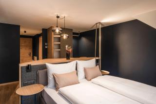 The Post Mountain Residence - 1