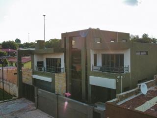 Soweto Boutique Hotel - Dube - 0
