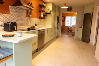 Sarahs Home Away from Home Luxury Apartment - Ennis - 0