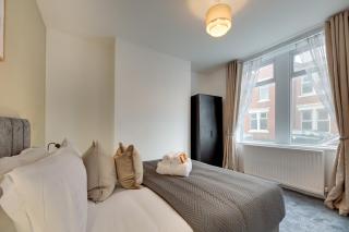 Mauve Modern 3-Bedroom Home in Newcastle - Newcastle upon Tyne - 7