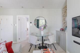 Elegant 1BD Flat in the Heart of Notting Hill! - 4