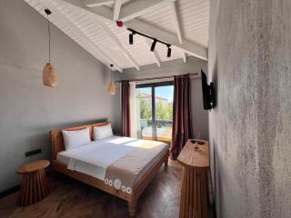 Trina Talles Alaçatı - Cesme - 1