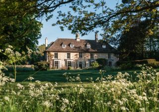 Kempsford Manor - - 0