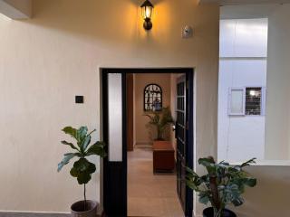 Stay Central Loft Panampilly - Cochin - 5