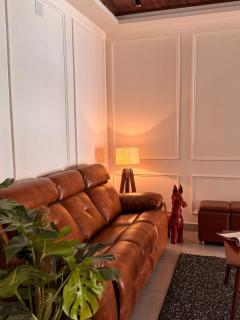 Stay Central Loft Panampilly - Cochin - 4