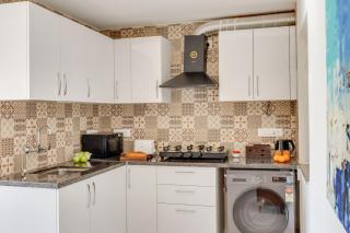 Blue Serenity 2 BHK Apartment by tisyastays - Candolim - 6