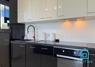 Bloom Apartment with Sauna & Gym, 5 Min to Baltic Sea & Polsat Plus Arena - 1