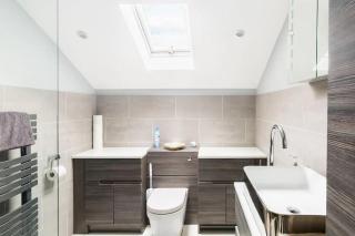 Spacious 5 Bed & Hot Tub Sleeps 12, near Stratford upon Avon - 2