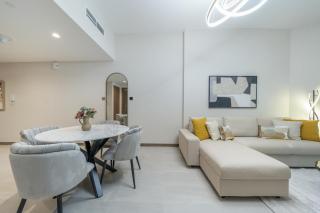 Chic 1BR at the Canal Business Bay - 5