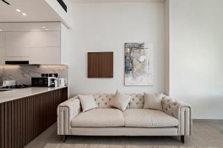 Stylish 1BR Apartment in Binghatti Onyx JVC - 9