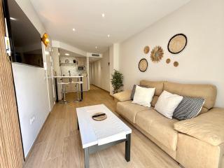 Luna Holidays City Center and Beach - Fuengirola - 8