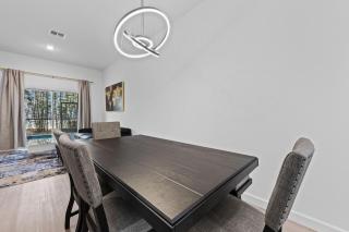 New to Market 5 Bed Modern Family Masterpiece - 4
