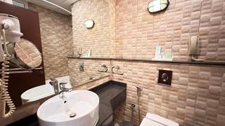 Reflections Hotel - 4