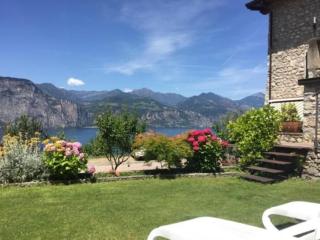 Wohnung Nr, 3 Im Casa Margherita, Mit Terrasse, Garten Und Seeblick - Sommavilla - 0