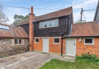 Coombe End Farm Lodge - - 0