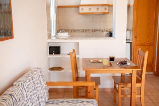 Apartamentos Island - Cala en Blanes - 4
