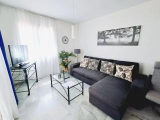 Stylish Apartment just steps from the beach - Benalmádena - 3