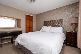 Homestay - Knowsley - 2