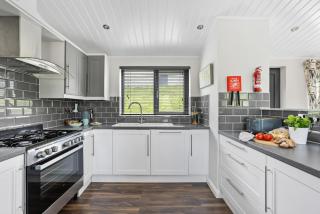 Lilac Lodge, 22 Roadford Lake Lodges - 3