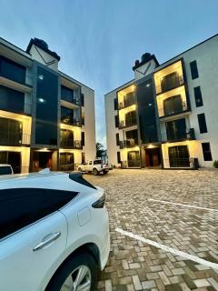 Private Room En-suite with Pool Access - Shared Apartment with One Housemate - Dar es Salaam - 2