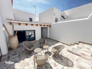 Designer Styled Townhouse with Pool DOM01 - Ayamonte - 4