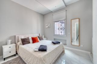 3095 Elegant Beachside Apartment in Puerto Banus - 3